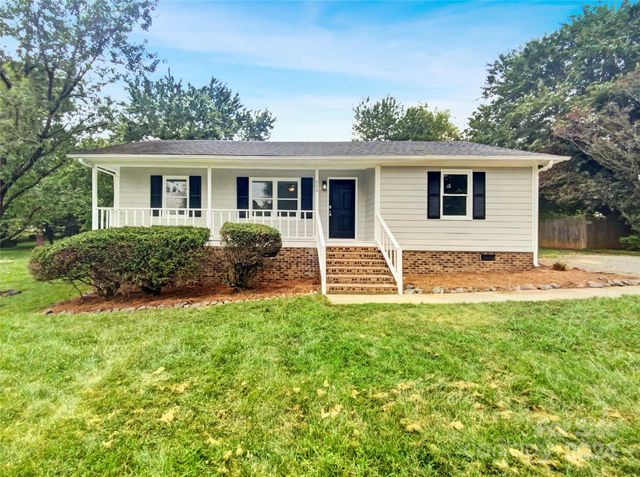 $300,000 | 802 Edgehill Drive | Monroe Township - Union County