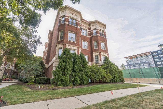 $2,999 | 426 South Euclid Avenue, Unit 1S | Oak Park