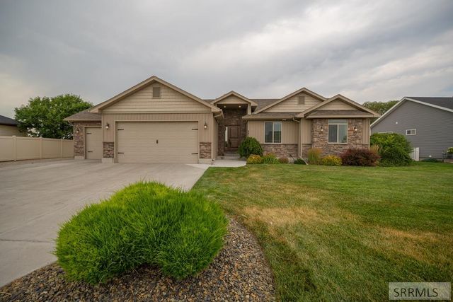 $485,000 | 3311 Pheasant Grove Drive