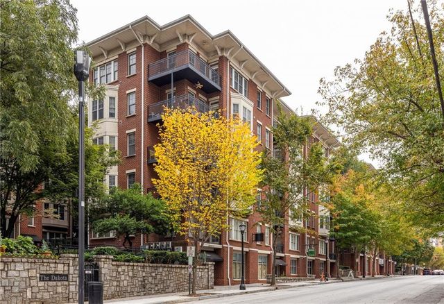 $625,000 | 850 Piedmont Avenue Northeast, Unit 3304 | The Dakota