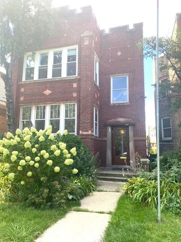 $559,900 | 4821 West George Street | Belmont Cragin