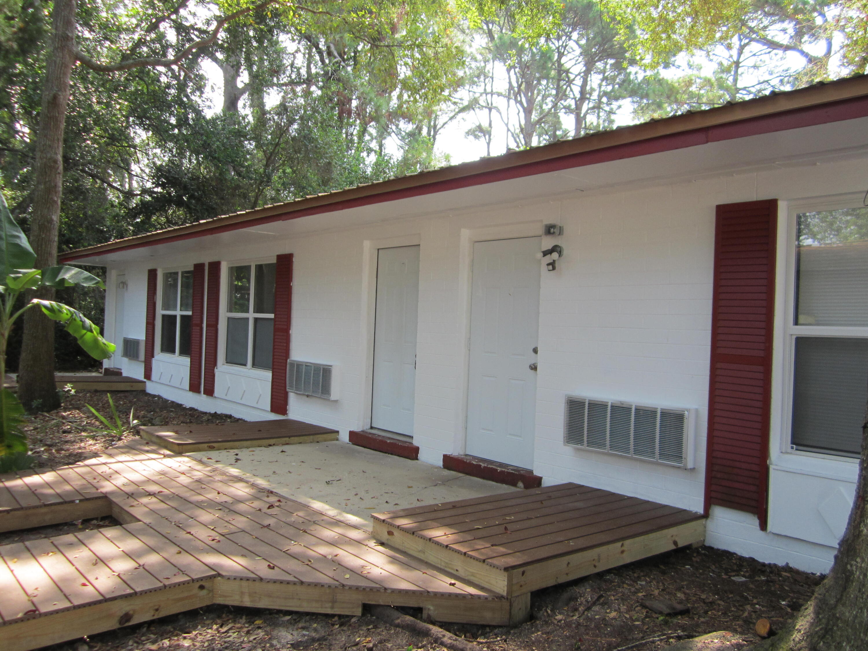 a view of backyard of house