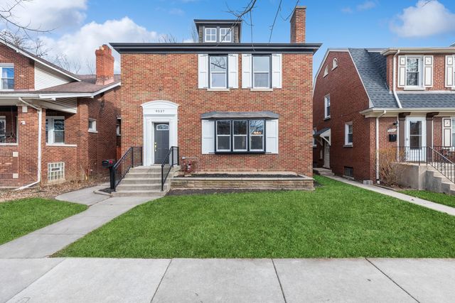 $619,000 | 9537 South Leavitt Street | Beverly