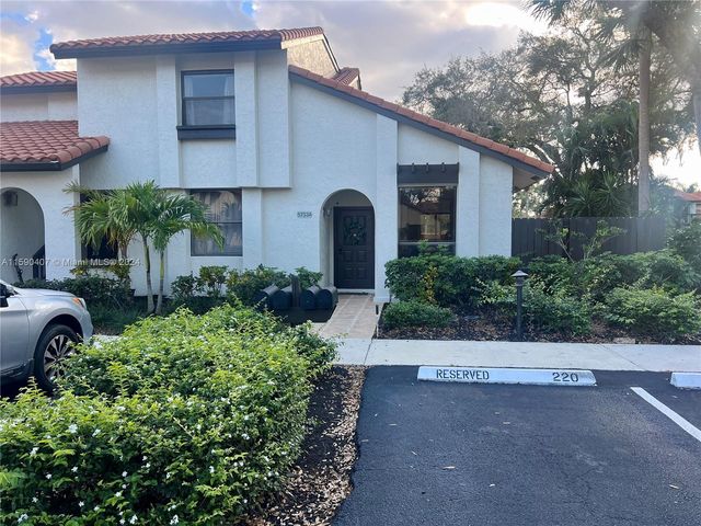 $3,500 | 5733 Fox Hollow Drive, Unit A | Southwest Boca Raton