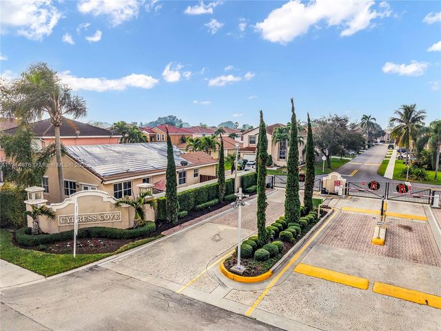 $570,000 | 7400 Viscaya Circle | Margate