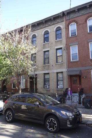 $2,425,000 | 58 Sutton Street | Greenpoint