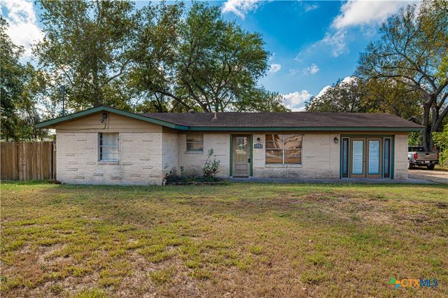 $295,000 | 517 East Martindale Street | Seguin