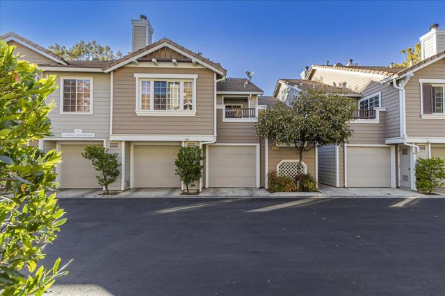 $878,000 | 6233 Tibouchina Lane | Santa Teresa