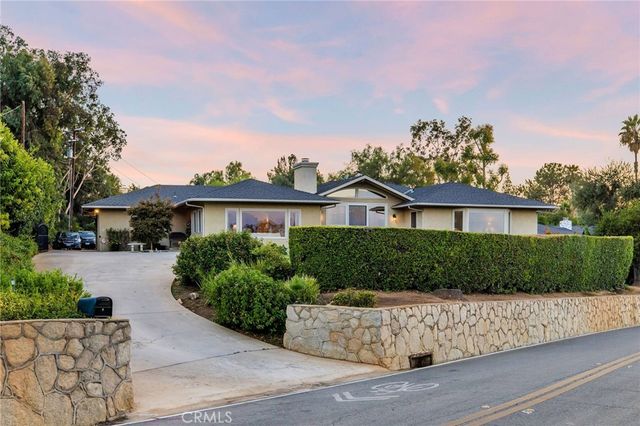 $1,295,000 | 445 West Sunset Drive | San Timeteo-Live Oak Canyon