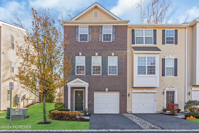 $529,900 | 243 Chickadee Court, Unit 1000 | Wyckoff Mills