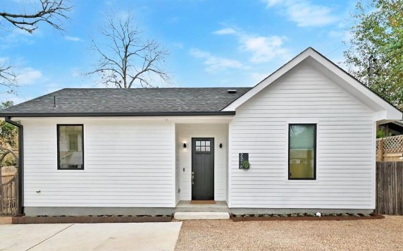 Rare newly built single family home in the heart of Bouldin Creek