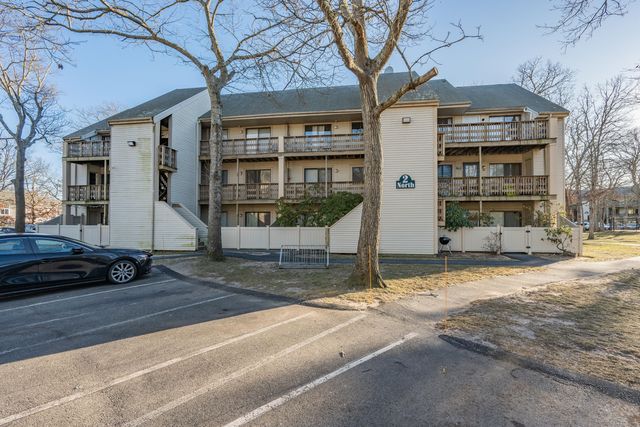 $329,900 | 800 Bearse's Way, Unit 2NB | Barnstable