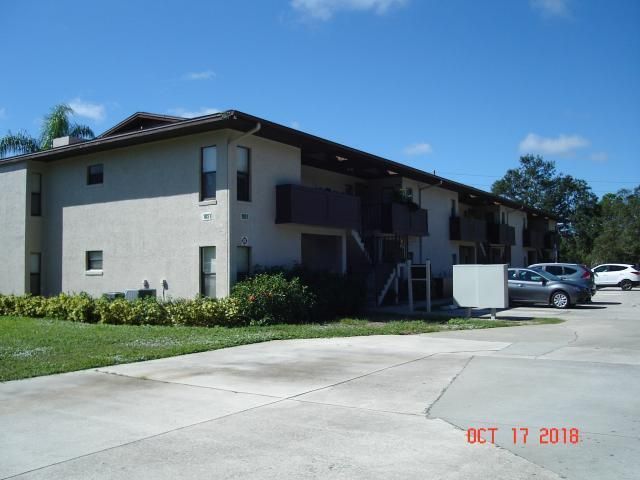 $1,400 | 1051 Clearmont Street Northeast, Unit 2051 | Palm Bay