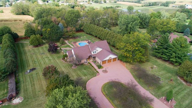 $599,000 | 6723 8th Avenue | Platteville Town