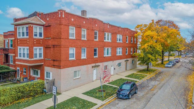 $159,999 | 4215 North Lockwood Avenue, Unit 2 | Portage Park