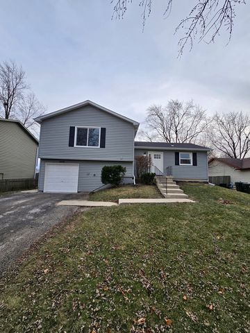 $349,900 | 1010 Ridgewood Drive | Bolingbrook