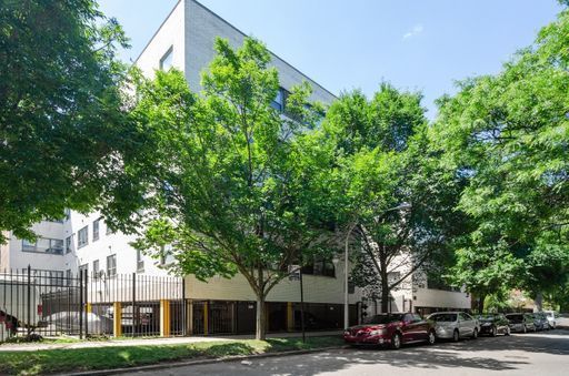 $1,575 | 7616 North Marshfield Avenue, Unit 404 | East Rogers Park