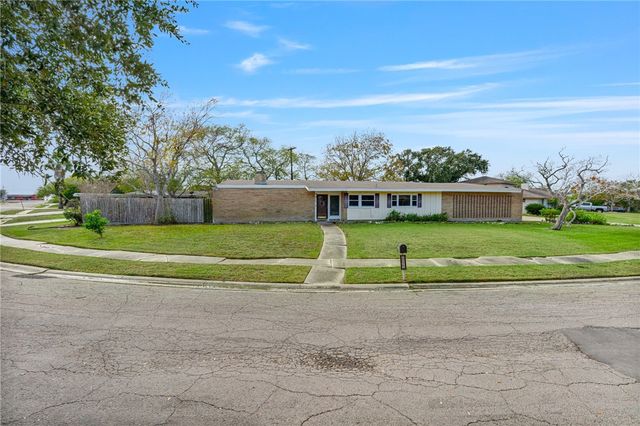 $299,999 | 2625 Linn Street | Northwest Corpus Christi