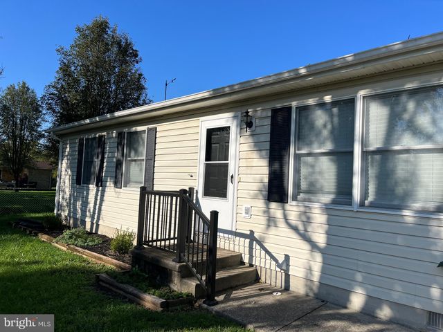 $1,800 | 162 South Marshall Street | Strasburg