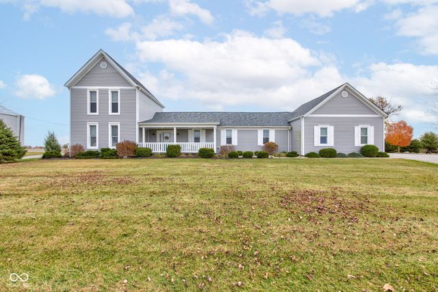 $374,500 | 2863 Highway 421 | Kirklin Township - Clinton County