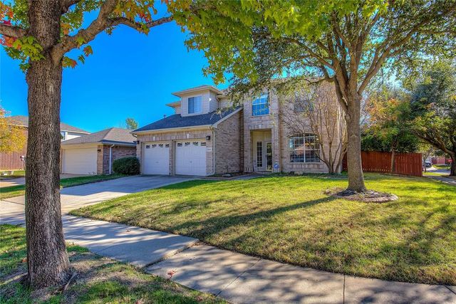 $379,900 | 3002 Berkshire Lane | Meadow Oaks