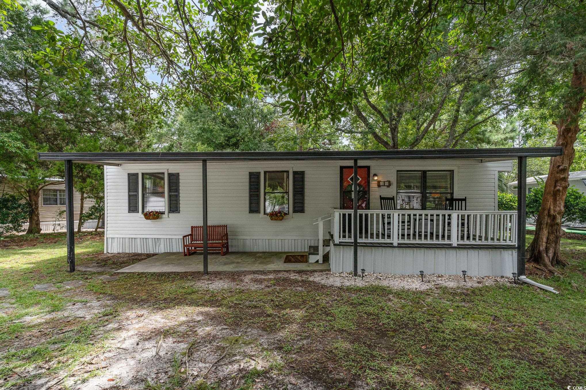 View of manufactured / mobile home