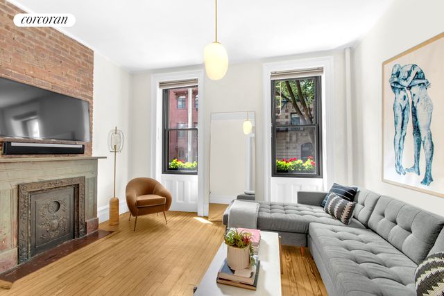 $899,000 | 231 West 21st Street, Unit 1A | Chelsea