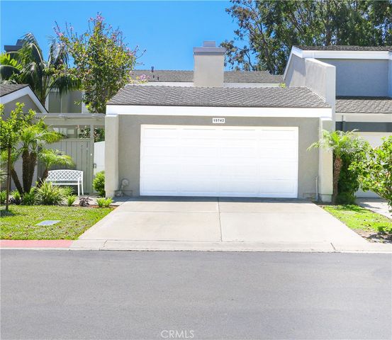 $1,450,000 | 19742 Oceanaire Circle | West Huntington Beach