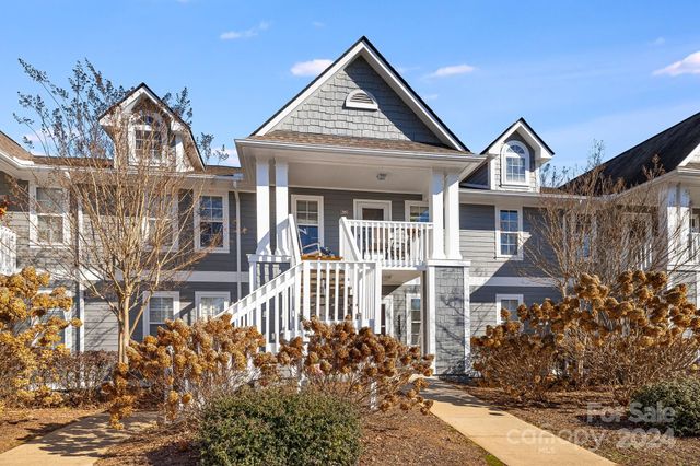 $275,000 | 2904 Sagamore Lane | Biltmore Commons