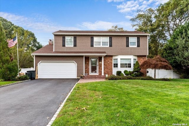 $899,999 | 28 Elizabeth Court | Sayville