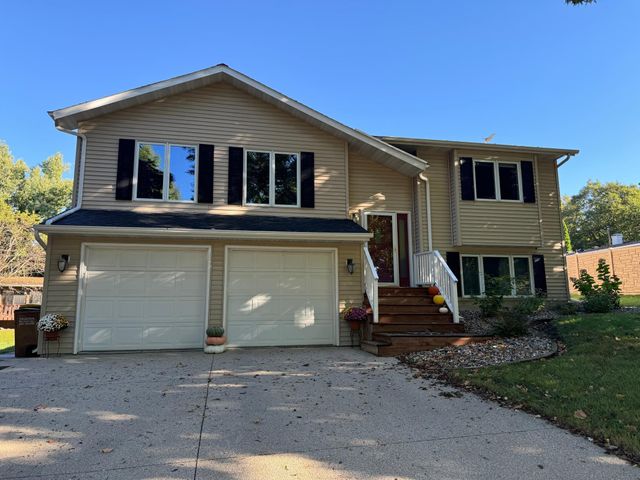 $299,900 | 107 Glenn Road | Albert Lea