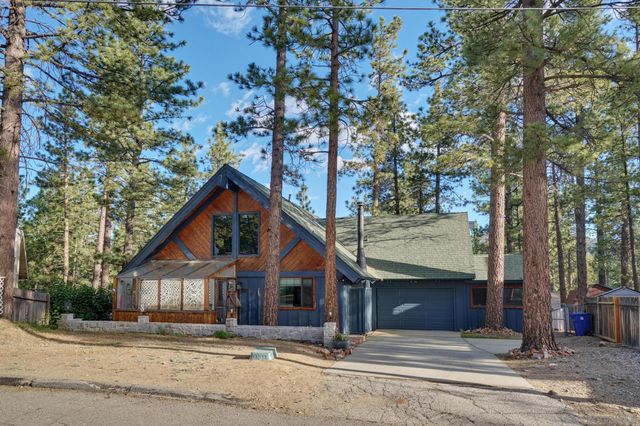 $899,000 | 1111 Elmwood Place | Big Bear City