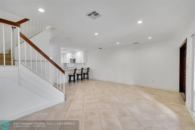 $3,800 | 321 Oregon Street | South Central Beach