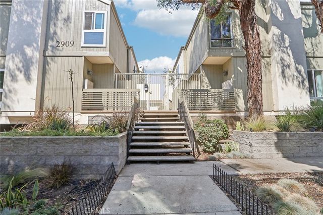 $1,280,000 | 2909 Arizona Avenue, Unit 3 | Santa Monica