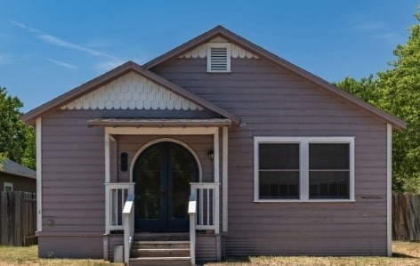 a view of an entryway of house