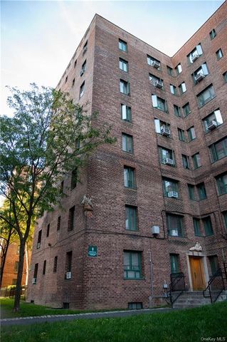 $215,000 | 9 Metropolitan Ovl, Unit 7A | Parkchester