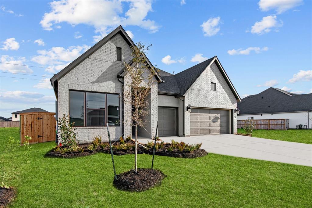 Welcome to The Omaha by David Weekley Homes. Move-In-Ready Now!