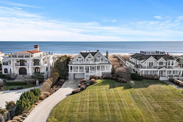 $10,500,000 | 47 Dune Road | Southampton Town