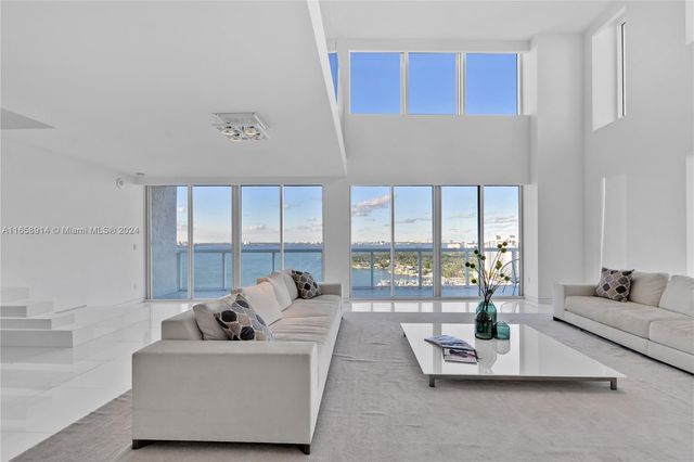 $10,985,000 | 10 Venetian Way, Unit PH4 | Venetian Islands