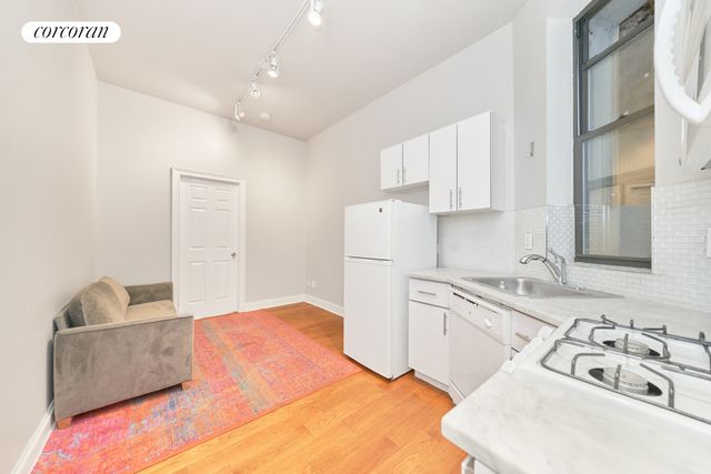 $3,650 | 163 Chrystie Street, Unit 1B | Lower East Side