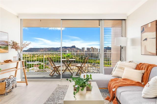 $539,000 | 2439 Kapiolani Boulevard, Unit PH2 | Kapiolani