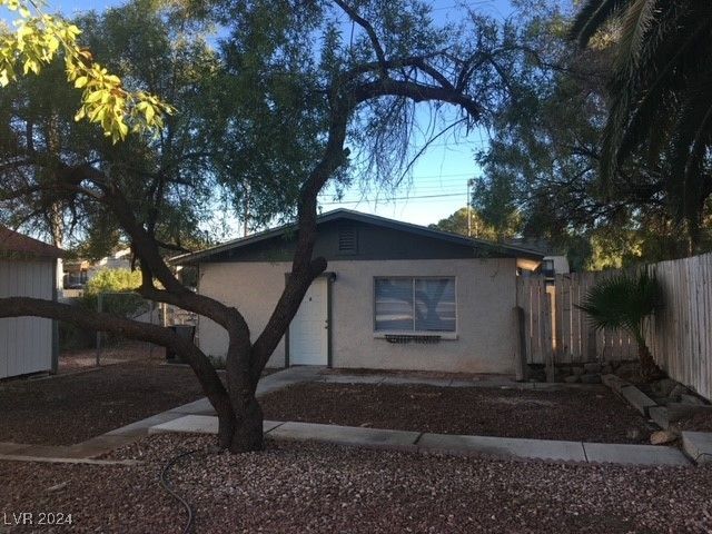 $1,095 | 4627 East Cincinnati Avenue | Vegas Manor