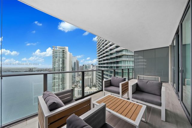 $985,000 | 650 Northeast 32nd Street, Unit 4404 | Edgewater