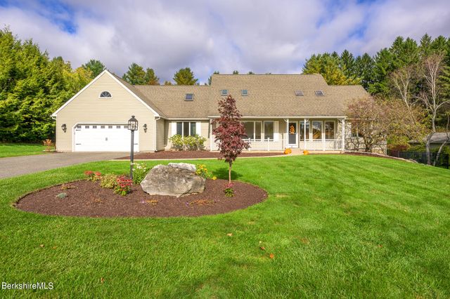 $740,000 | 6 Lori Court | Pittsfield