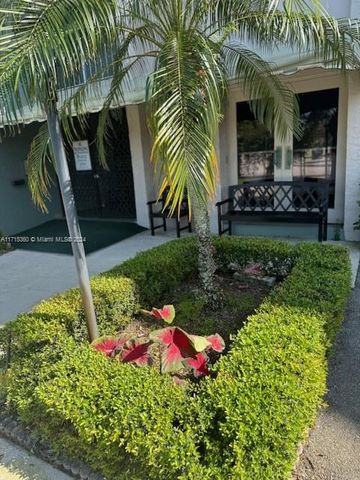 $1,600 | 505 Spencer Drive, Unit 305 | Palm Beach Lakes South