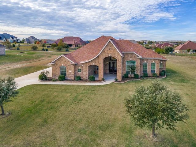 $899,900 | 235 Bearclaw Circle