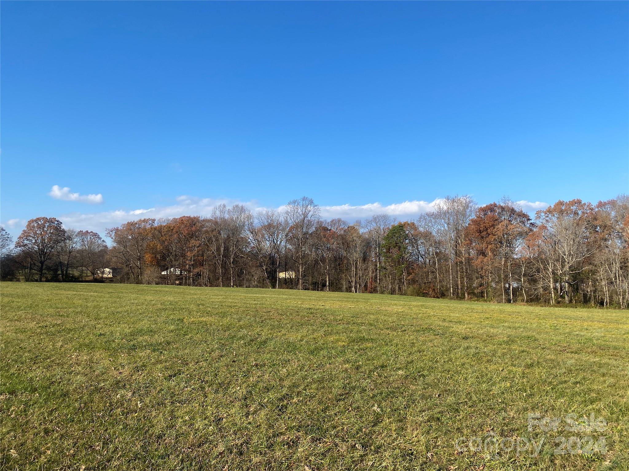 a view of outdoor space with mountain view