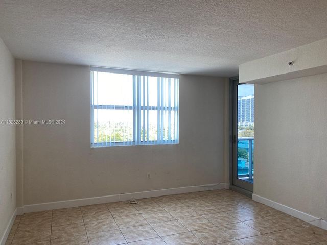 $2,650 | 7501 East Treasure Drive, Unit 7N | Treasure Island