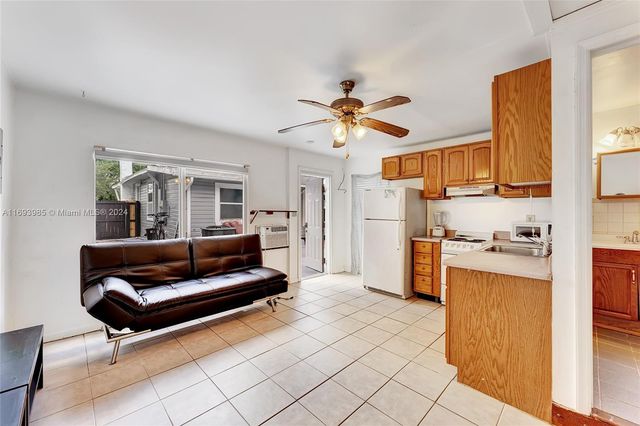 $1,350 | 107 Southwest 2nd Avenue, Unit 2 | Dania Beach