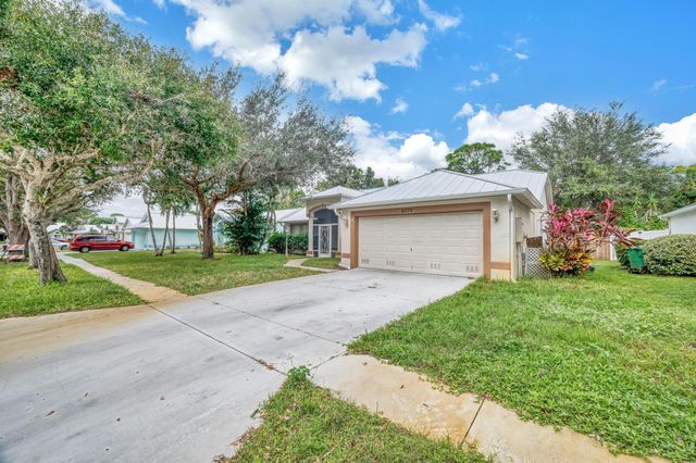 $380,000 | 8270 Sand Pine Circle